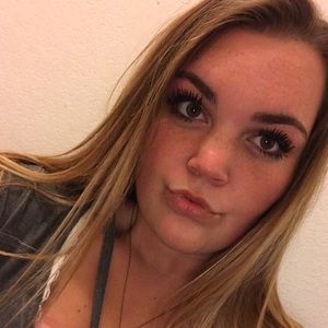 Meet your Posher, Evie